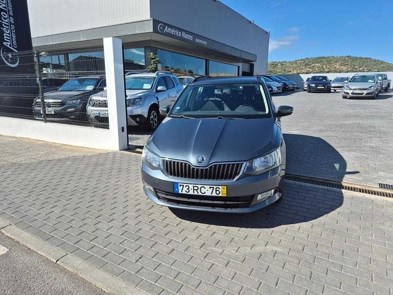 Cinzento Usado 2016 Skoda Fabia | € 11.500 (Preço justo) - Imagem 1/4