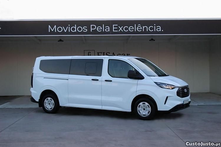 Branco Usado 2024 Ford Transit Custom Trend Monovolume | € 49.900 - Imagem 1/1