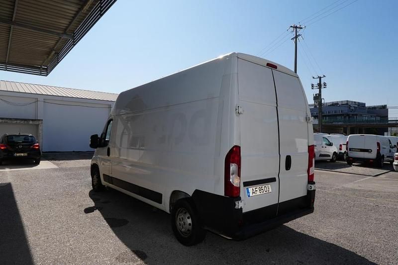 Usado Peugeot Boxer 120 HP (88 kW) 2021 Branco Van
