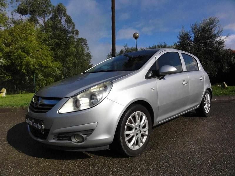 Usado Opel Corsa 80 HP (58 kW) 2009 Cinzento Citadino