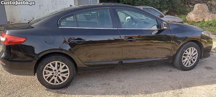 Preto Usado 2016 Renault Fluence Sedan | € 5.990 - Imagem 1/1