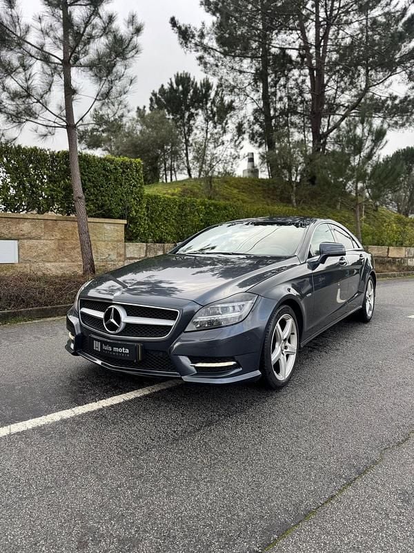 Usado Mercedes CLS250 AMG line 204 HP (150 kW) 2012 Cinza Sedan