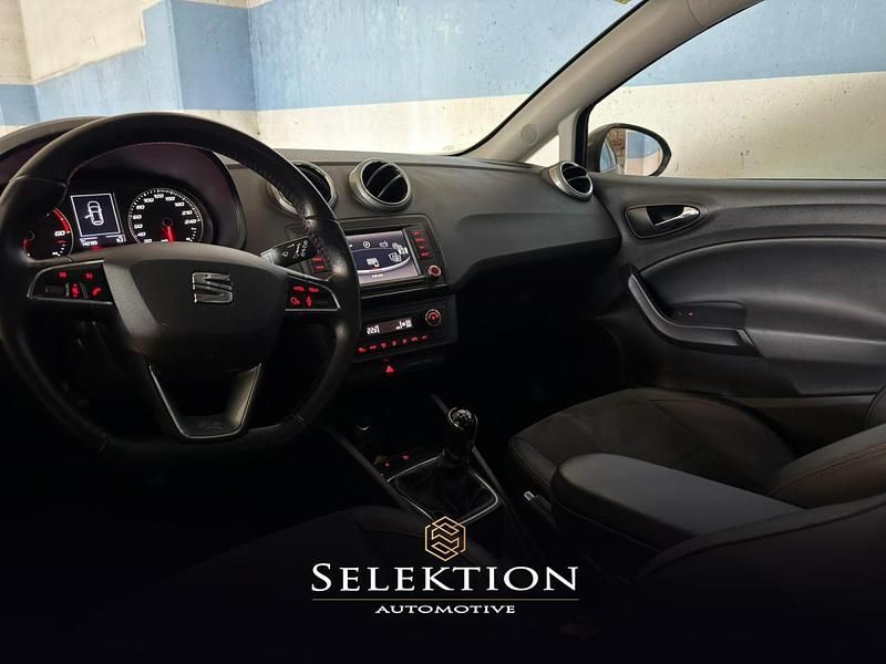 Usado Seat Ibiza 105 HP (77 kW) 2016 Branco