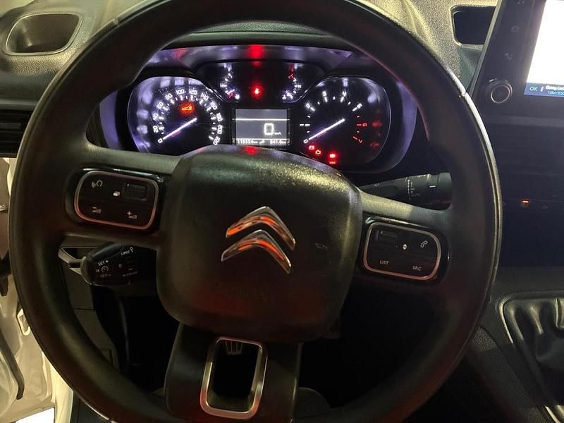 Usado Citroën Berlingo 102 HP (75 kW) 2020 Branco Monovolume