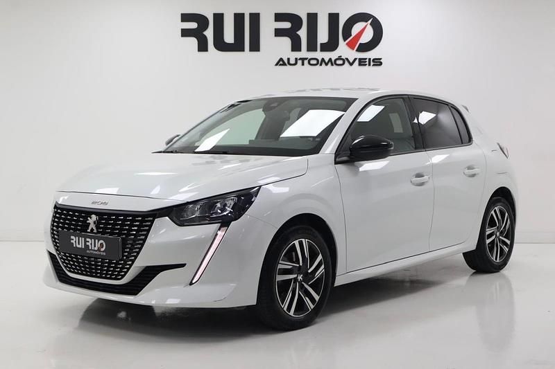 Branco Usado 2022 Peugeot 208 Allure Citadino | € 16.500 (Preço justo) - Imagem 1/4