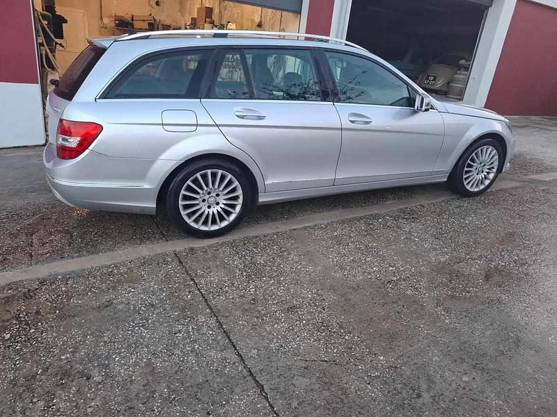 Usado Mercedes C220 170 HP (125 kW) 2012 Cinzento