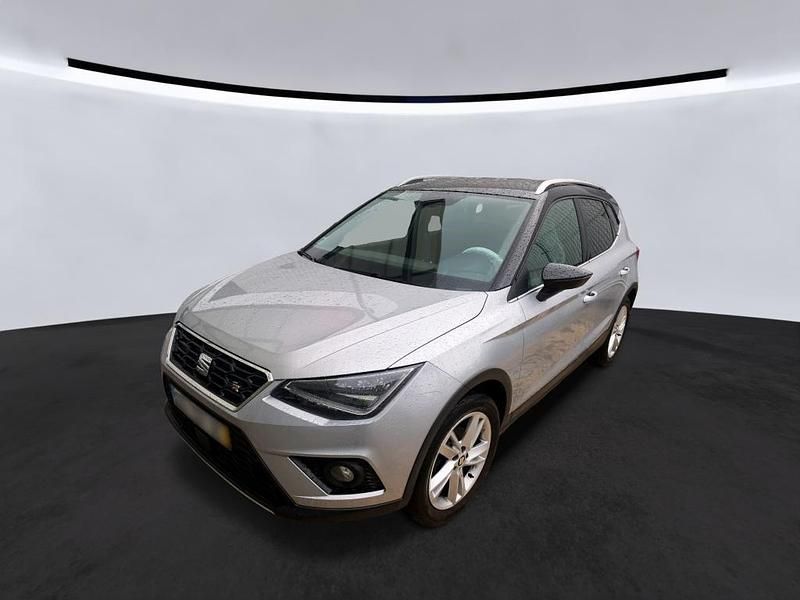 Usado Seat Arona FR 115 HP (84 kW) 2019 Cinzento claro metalizado SUV