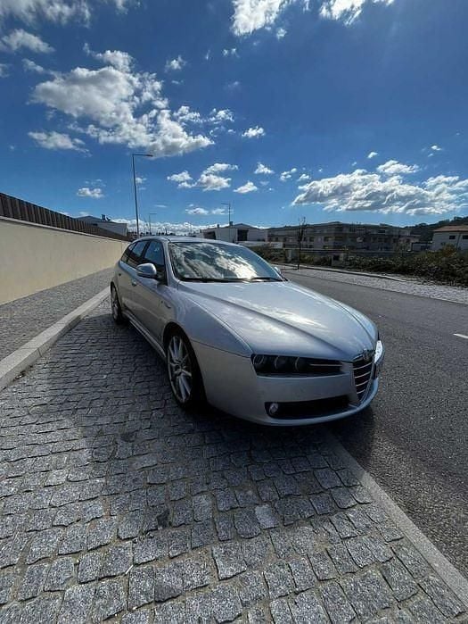 Usado 2008 Alfa Romeo 159 Ti Sedan | € 7.250 (Super Preço) - Imagem 1/4