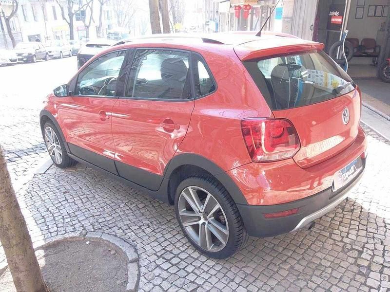 Usado VW Polo Trendline 90 HP (66 kW) 2010 Laranja Citadino