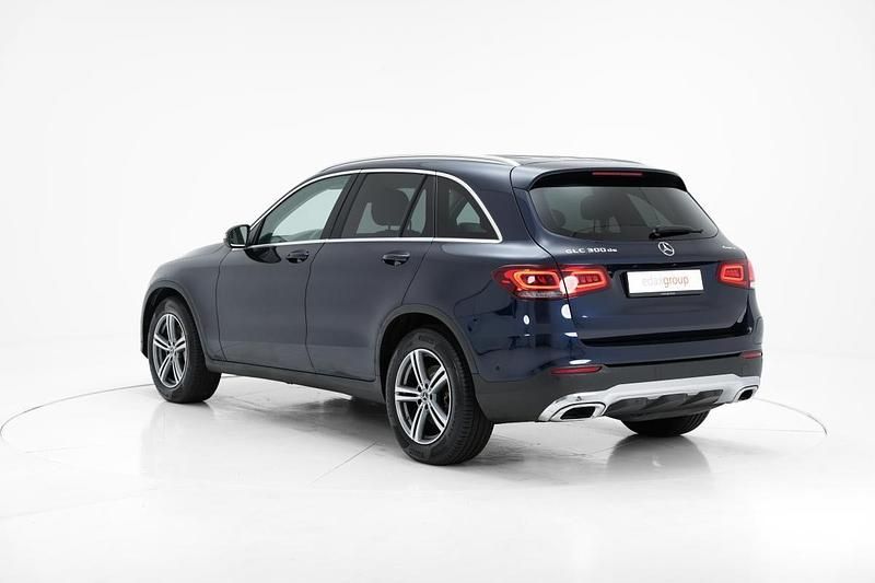 Usado Mercedes GLC300 Business 320 HP (235 kW) 2022 Azul SUV