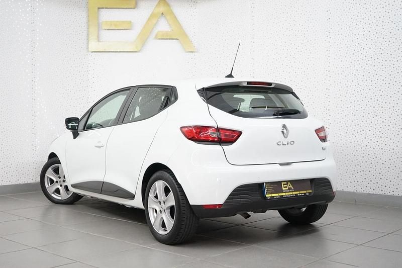 Usado Renault Clio IV 90 HP (66 kW) 2013 Branco