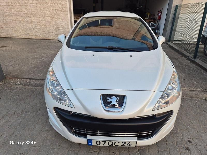 Usado Peugeot 308 CC Sport 112 HP (82 kW) 2010 Branco Cabrios