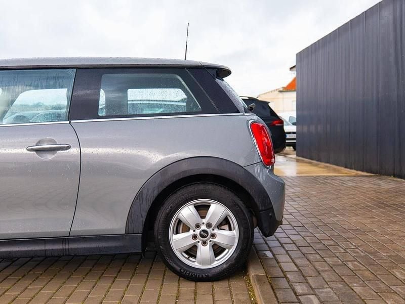Usado Mini ONE 95 HP (69 kW) 2017 Cinzento Citadino