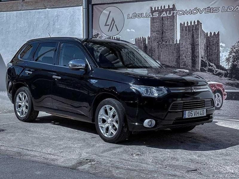 Preto Usado 2014 Mitsubishi Outlander P-HEV | € 9.980 (Super Preço) - Imagem 1/4