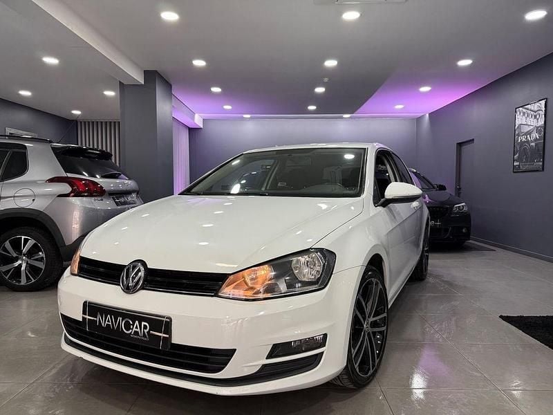 Usado VW Golf VII Comfortline 105 HP (77 kW) 2013 Branco Citadino