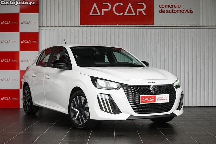 Branco Usado 2024 Peugeot 208 Active Citadino | € 16.750 (Preço justo) - Imagem 1/1