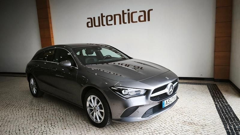 Usado Mercedes CLA250e Style 218 HP (160 kW) 2022 Cinza Sedan