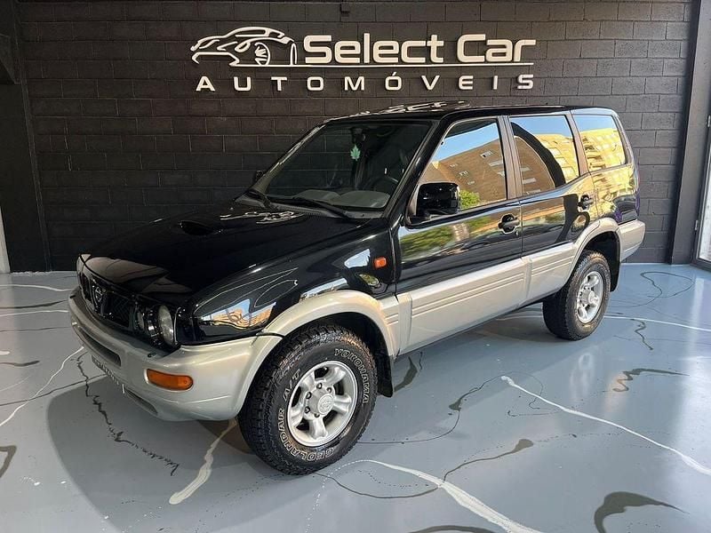 Preto Usado 1997 Nissan Terrano SUV | € 11.950 - Imagem 1/4