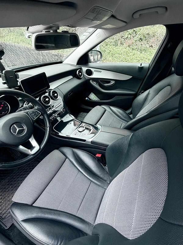 Usado Mercedes C350 279 HP (205 kW) 2016 Cinzento Carrinha