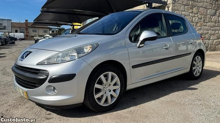 Cinza Usado 2007 Peugeot 207 Sport Citadino | € 5.990 (Preço justo) - Imagem 1/1