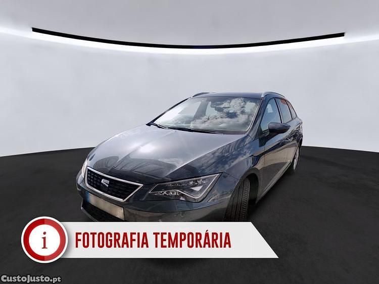 Cinza Usado 2019 Seat Leon ST Style Carrinha | € 12.790 (Preço justo) - Imagem 1/1