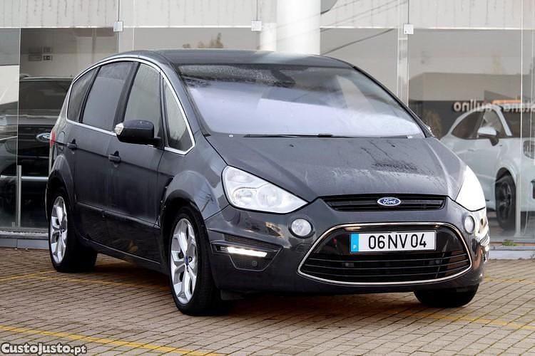 Usado Ford S-MAX Titanium 140 HP (102 kW) 2013 Cinza Monovolume