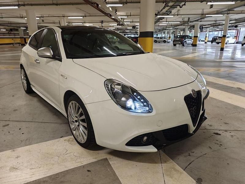 Usado 2010 Alfa Romeo Giulietta Citadino | € 6.490 - Imagem 1/4