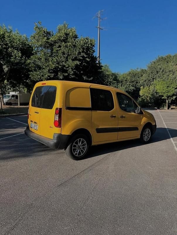 Usado Citroën Berlingo 75 HP (55 kW) 2016 Outra Monovolume