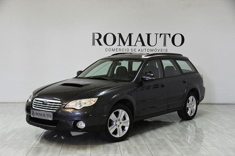 Cinzento Usado 2009 Subaru Outback SUV | € 8.900 - Imagem 1/4
