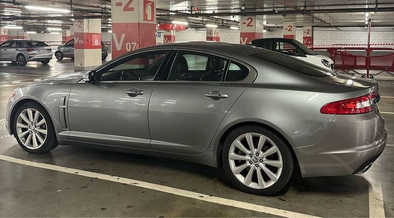 Usado 2010 Jaguar XF Portfolio Sedan | € 15.000 (Bom preço) - Imagem 1/4