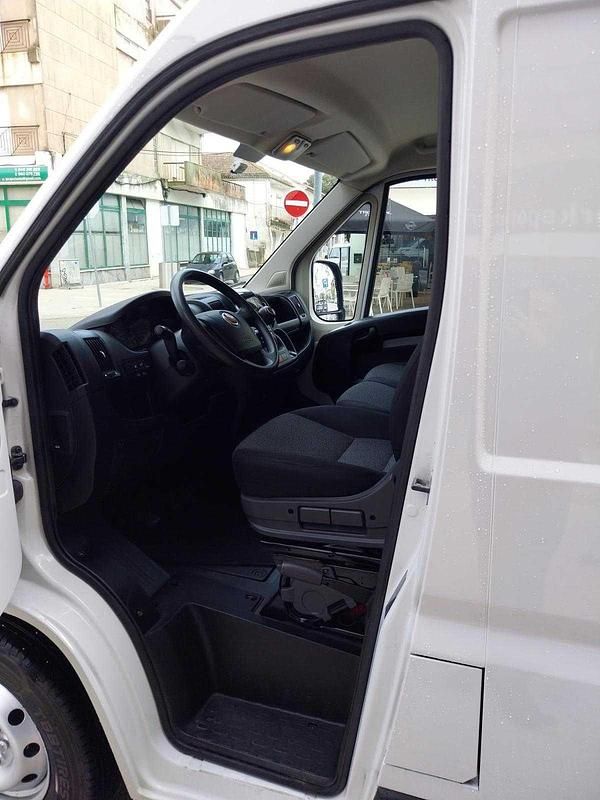 Usado Fiat Ducato 140 HP (102 kW) 2019 Branco Van