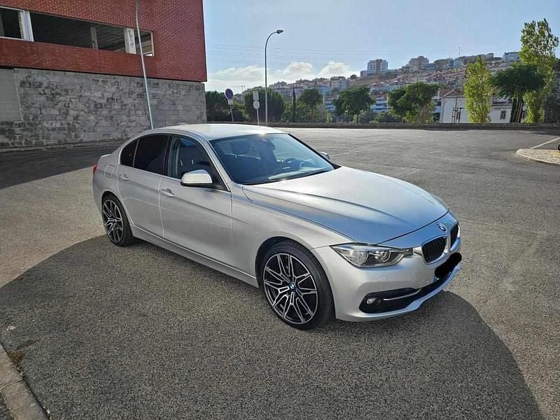 Usado BMW 318 150 HP (110 kW) 2019 Cinzento Sedan