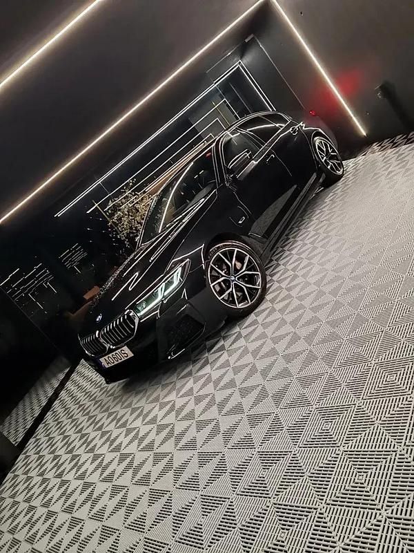 Usado BMW 520 204 HP (150 kW) 2022 Preto Sedan