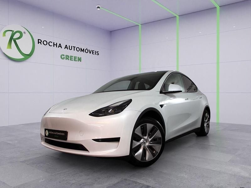 Branco Usado 2023 Tesla Model Y Standard Range SUV | € 36.999 (Preço justo) - Imagem 1/4