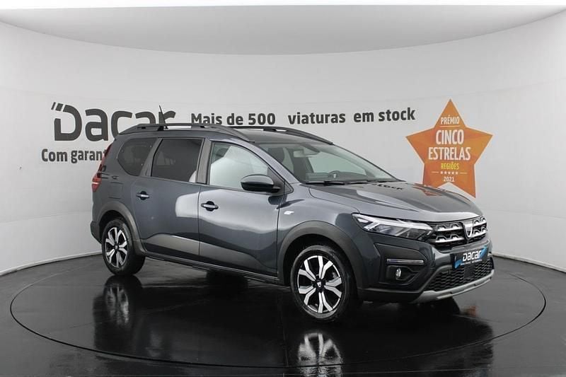 Usado Dacia Jogger Comfort 101 HP (74 kW) 2023 Cinza Monovolume