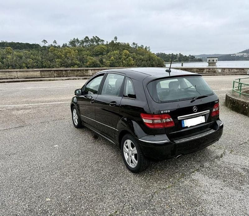 Usado Mercedes B180 109 HP (80 kW) 2009 Monovolume