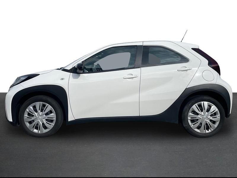 Usado Toyota Aygo X X-play 72 HP (52 kW) 2024 Branco (sólida) SUV