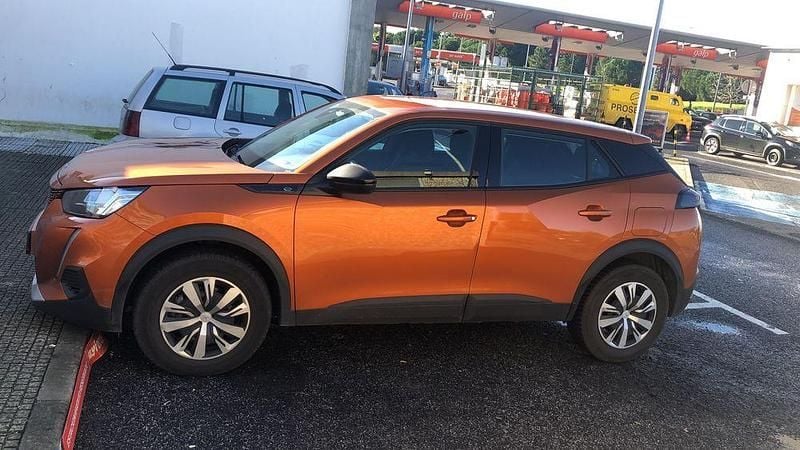 Usado 2022 Peugeot e-2008 SUV | € 18.000 (Bom preço) - Imagem 1/4