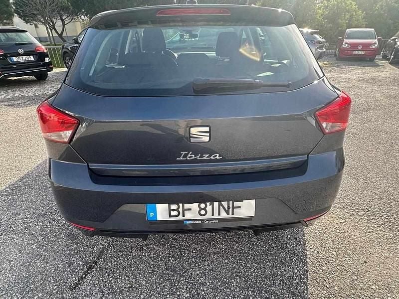 Usado Seat Ibiza Style 95 HP (69 kW) 2023 Cinza Citadino
