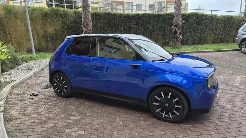 Usado Honda e Advance 113 kW (154 HP) 2020 Azul Citadino