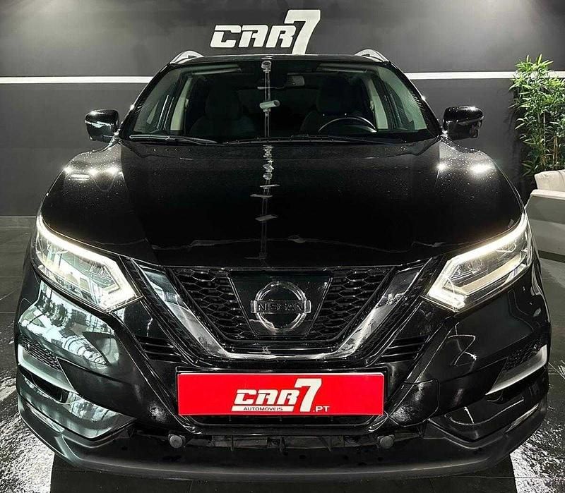 Usado Nissan Qashqai N-Connecta 110 HP (80 kW) 2018 Preto SUV
