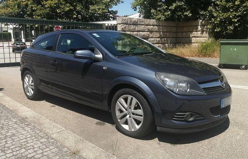 Usado 2008 Opel Astra GTC | € 4.650 (Preço justo) - Imagem 1/4