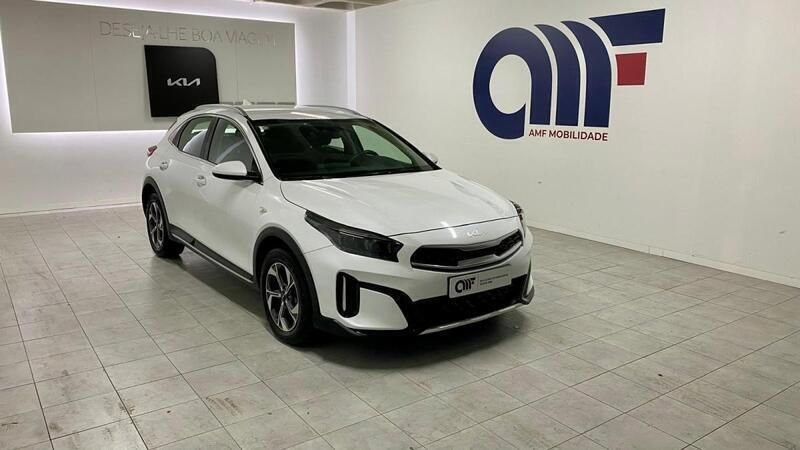 Branco Usado 2023 Kia XCeed SUV | € 20.900 (Preço justo) - Imagem 1/4