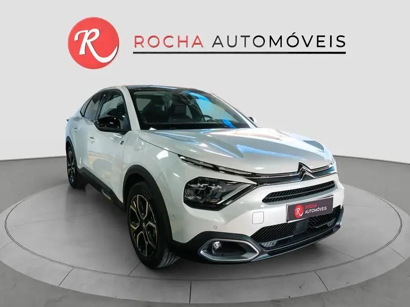 Usado Citroën e-C4 Shine 100 kW (136 HP) 2023 Branco SUV