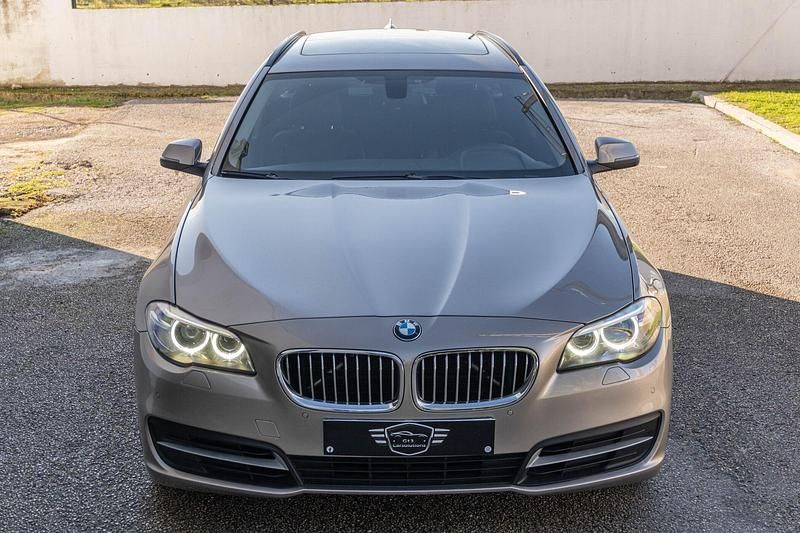 Usado BMW 520 Luxury Line 190 HP (139 kW) 2015 Cinza Carrinha