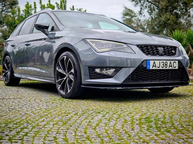 Cinzento Usado 2015 Seat Leon Carrinha | € 16.950 (Preço justo) - Imagem 1/4