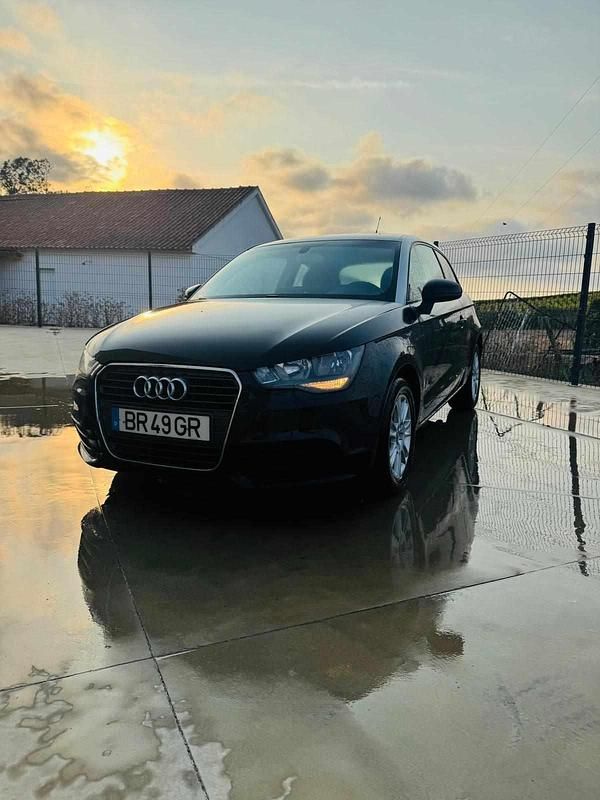 Preto Usado 2012 Audi A1 | € 8.490 (Preço justo) - Imagem 1/4
