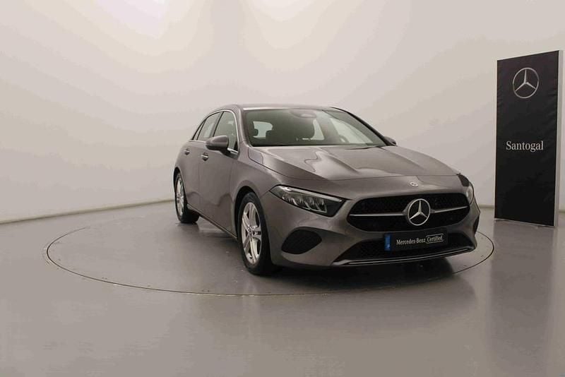 Cinzento Usado 2023 Mercedes A200 Progressive Citadino | € 27.990 (Super Preço) - Imagem 1/4