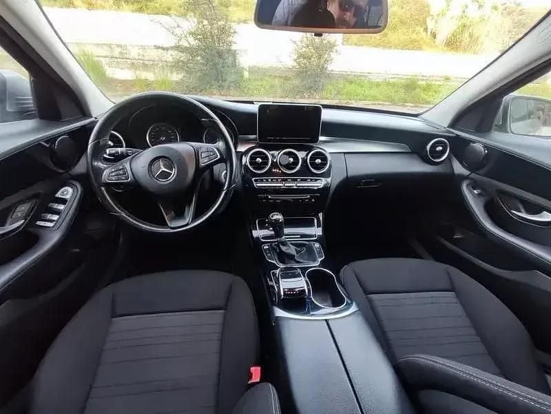 Usado Mercedes C180 116 HP (85 kW) 2015 Cinzento Carrinha
