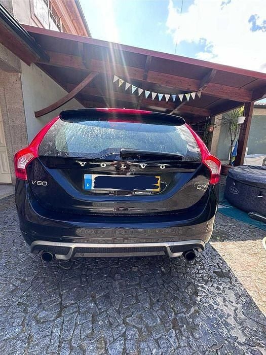 Usado Volvo V60 R-Design 163 HP (119 kW) 2011 Carrinha